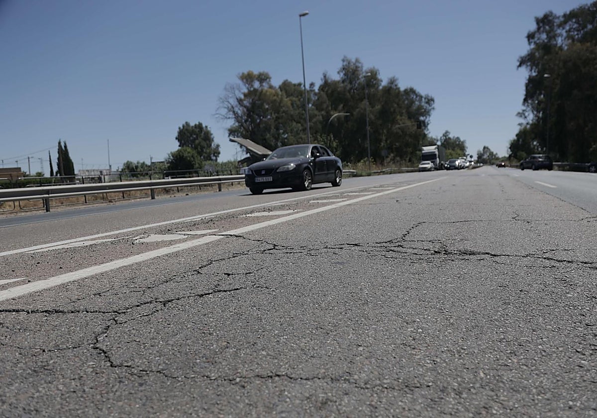 Estado del firme de la calzada de la Ronda Supernorte SE-20