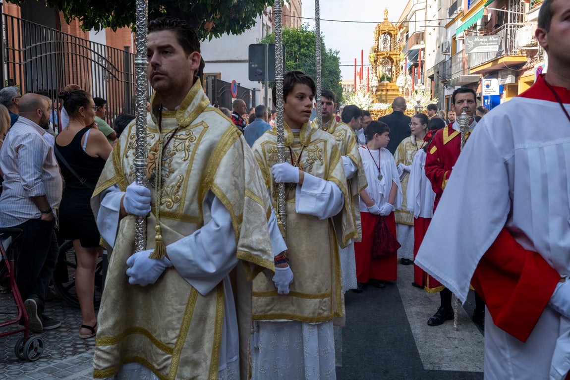 Las imágenes de las procesiones sacramentales del domingo de la Santísima Trinidad