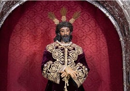 Las imágenes del Señor de la Sentencia en el altar mayor de la Macarena