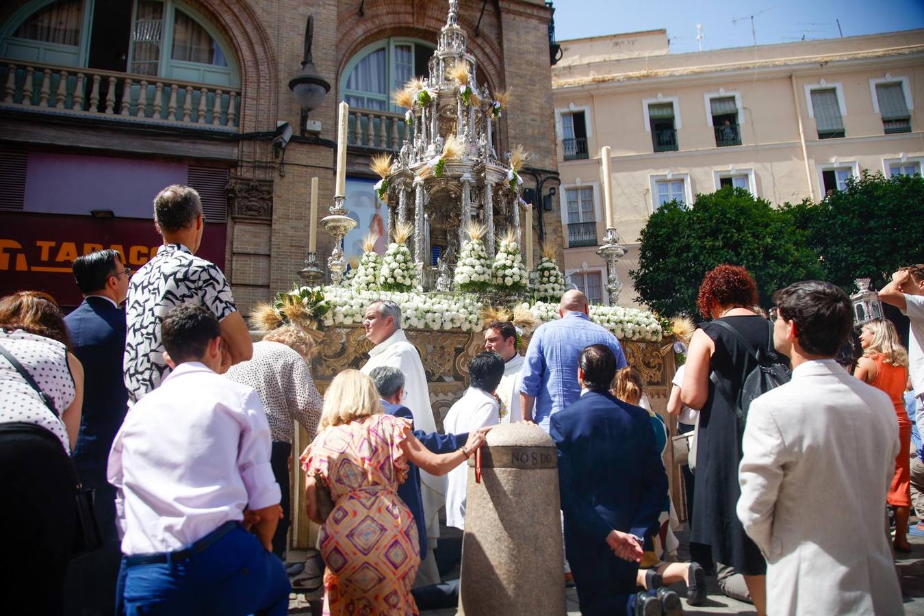 Procesión del Corpus en los alrededores de la Catedral