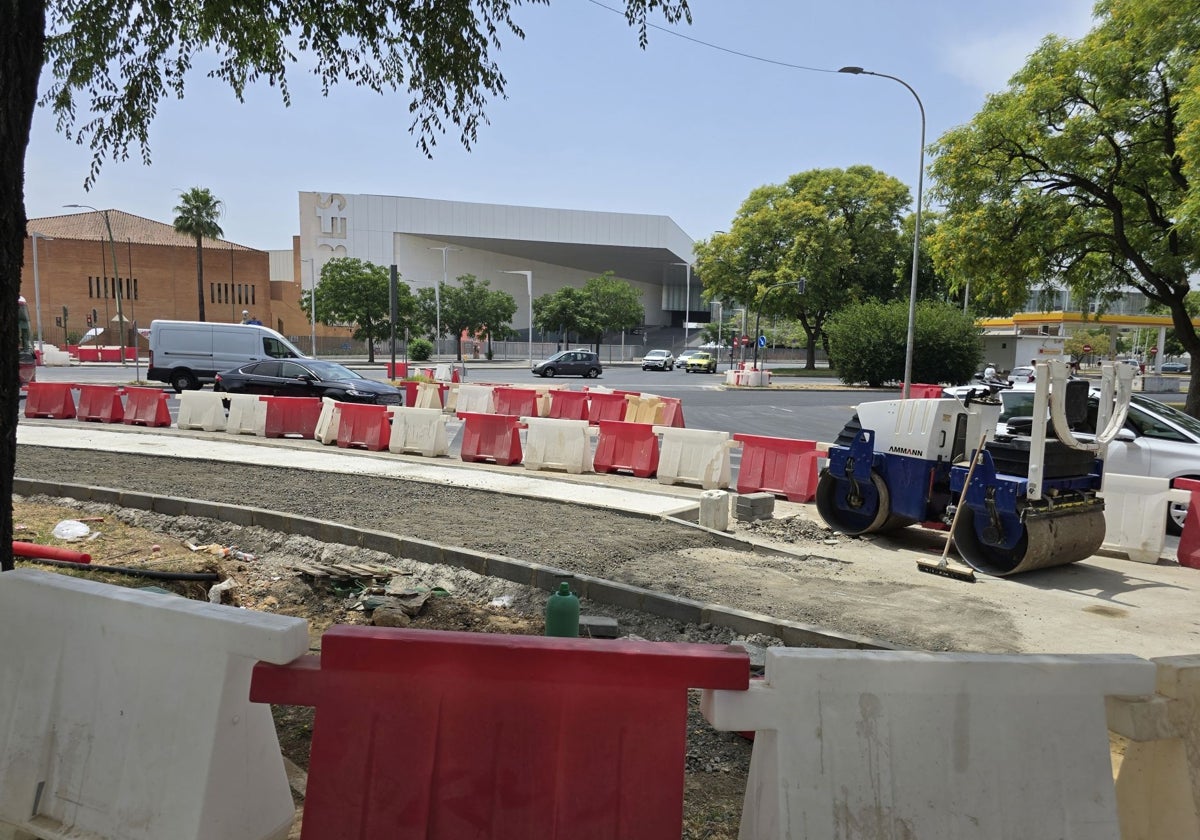 El estado actual de las obras del tranvibús en los alrededores del Palacio de Exposiciones y Congresos