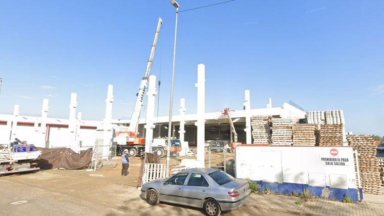 El inicio de las obras de la nave desplomada el pasado mes de marzo
