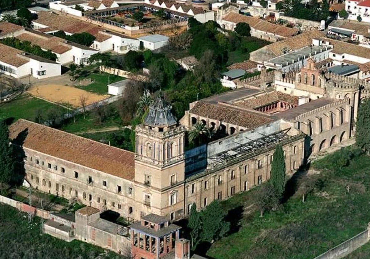 Vista aérea del monasterio de San Isidoro del Campo