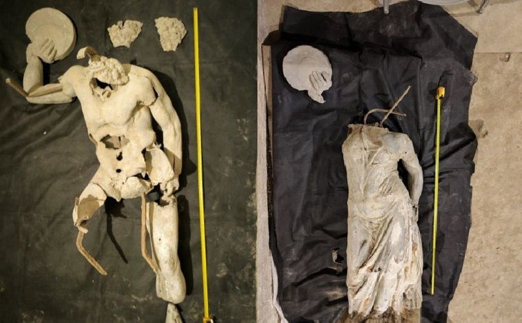 Imagen principal - Los originales de Ninfa y Fauno están en un deficiente estado de conservación (arriba) y las copias se recolocarán en las columnas a las que afectó la borrasca Bernard (abajo izquierda). La idea es recuperar la imagen primitiva de monumento (abajo derecha)
