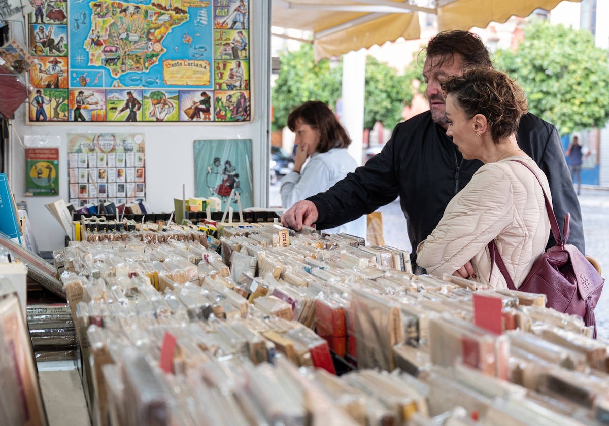 La Feria del Libro Antiguo y de Ocasión de Sevilla va camino de celebrar 50 ediciones