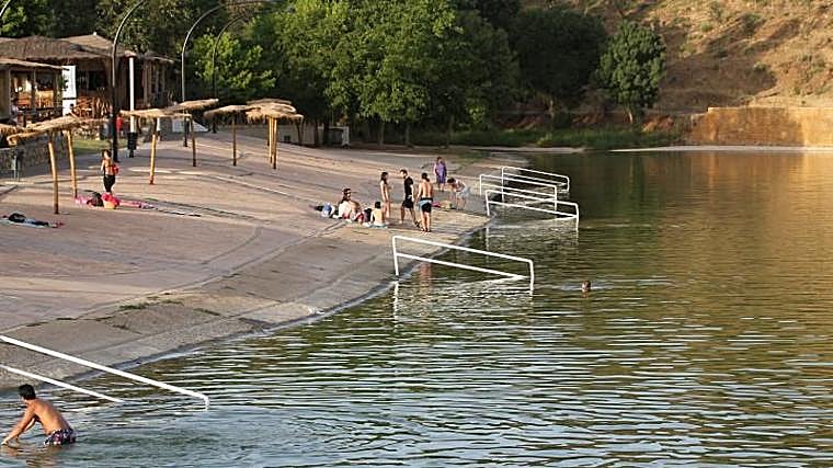 Plaza fluvial de San Nicolás del Puerto
