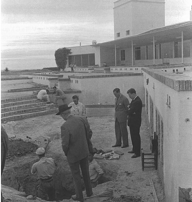 Excavaciones en el Tiro de Pichón de Camas en los años 50 dirigidas por el profesor Juan de la Mata Carriazo tras el hallazgo del Tesoro del Carambolo