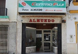 Cierra Foto Almuedo, uno de los estudios fotográficos más emblemáticos de Utrera