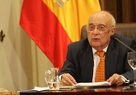 Conceden la medalla del mérito al servicio de la Abogacía al letrado de Sevilla Antonio Pérez Marín