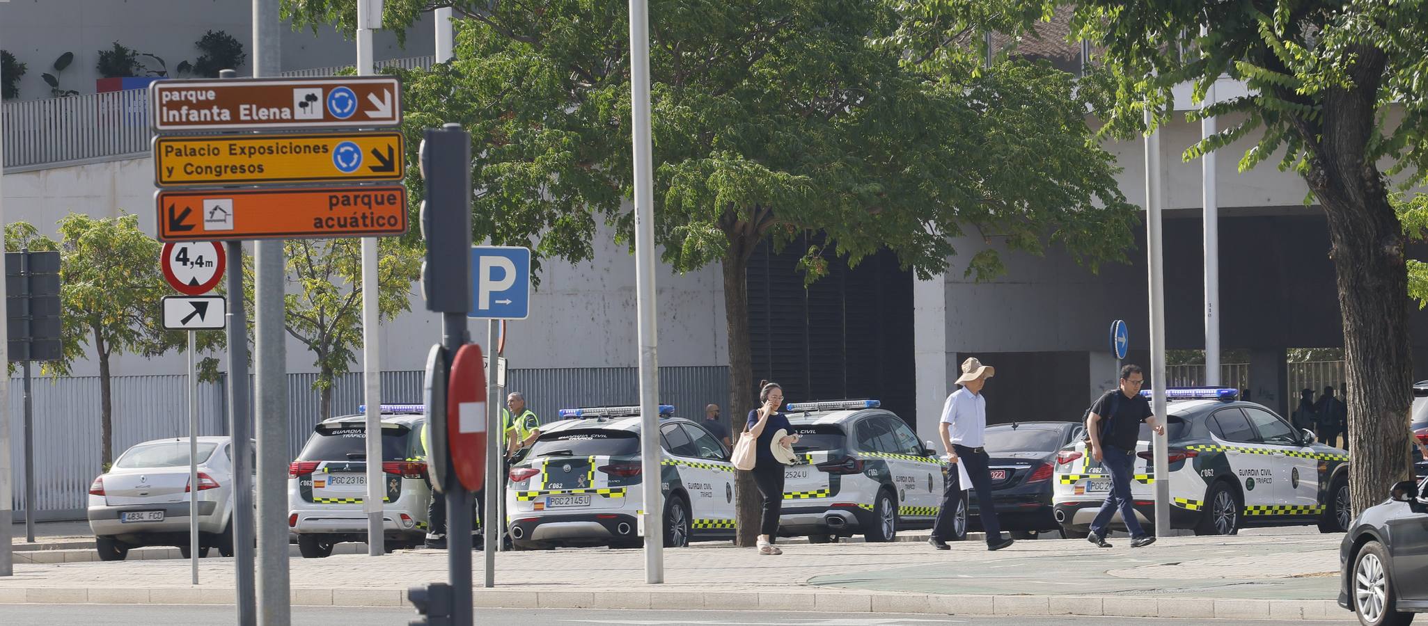 Miembros de la Policía Local y Nacional así como equipos de la Guardia Civil han tomado Sevilla para la Cumbre de la ONU