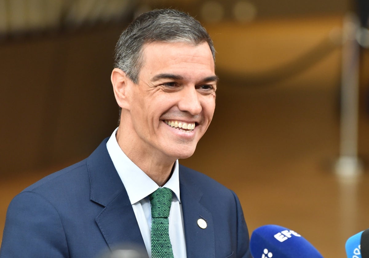 El presidente del Gobierno, Pedro Sánchez, ofrece declaraciones a los medios tras participar en una reunión del Consejo Europeo, a 26 de junio de 2025, en Bruselas