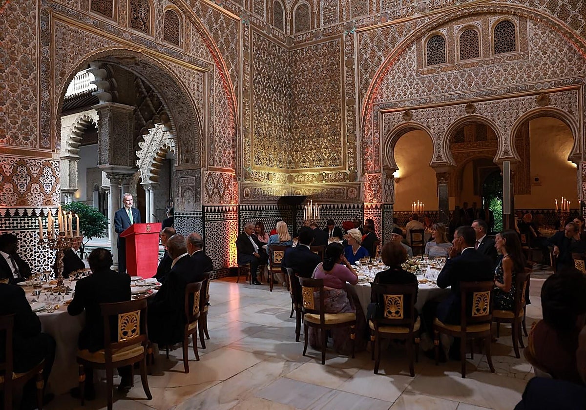 El Rey Felipe VI en la cena de recepción a los líderes mundiales por la cumbre de la ONU en el Alcázar de Sevilla