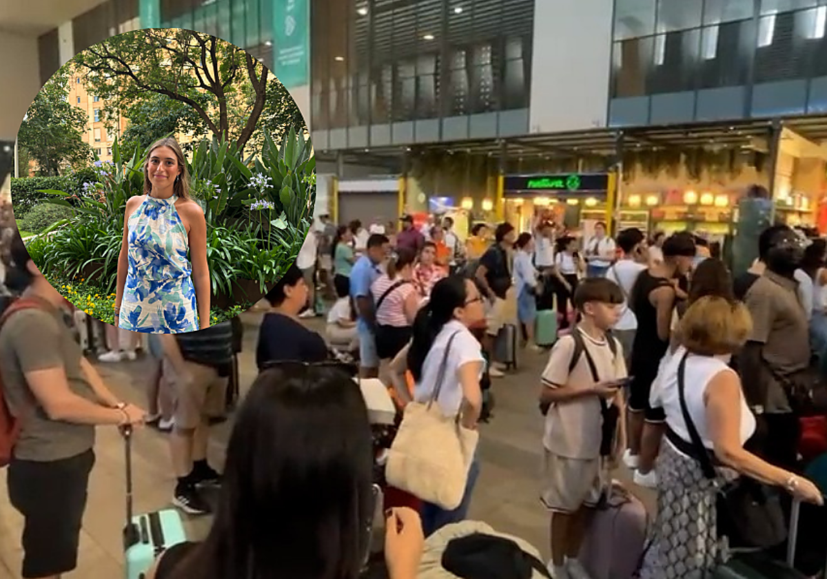 Arriba, María Pastor; de fondo, el caos en la estación de Santa Justa en Sevilla