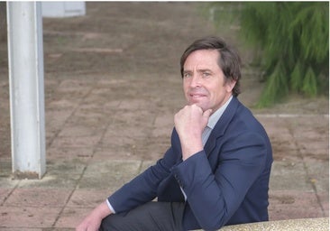Dávila Miura dimite como teniente hermano mayor de la Macarena tras la fallida restauración de la Virgen