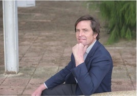 Dávila Miura dimite como teniente hermano mayor de la Macarena tras la fallida restauración de la Virgen