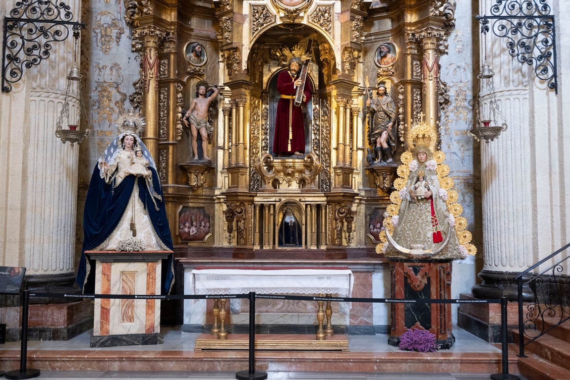 La Virgen del Rocío de Sevilla, en el retablo del Cristo de los Afligidos