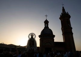 El traslado de la Virgen del Carmen del Puente de Triana a la parroquia de la O