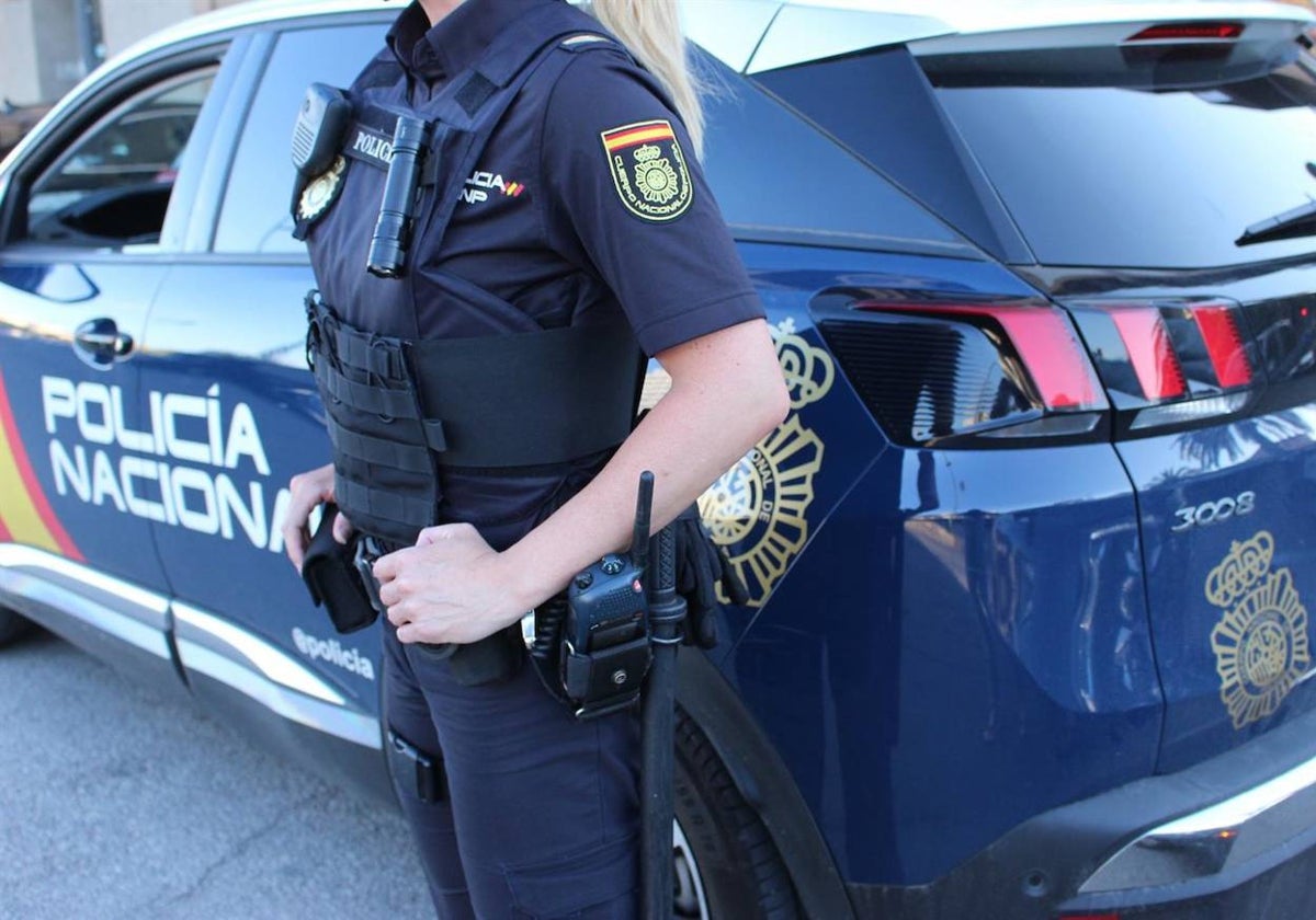 Imagen de archivo de un agente de la Policía Nacional