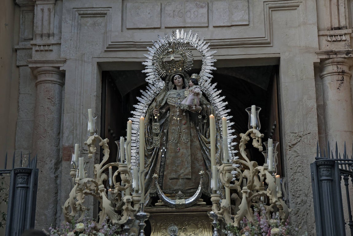 Procesión de la Virgen del Carmen por las calles de Triana