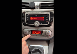 Juan José, mecánico: «Para que el aire del coche no huela a pies tienes que...»