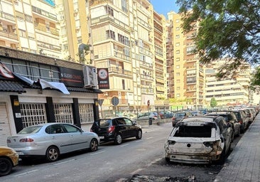 Noche de incendios en Sevilla: queman coches y contenedores en Los Remedios y la Macarena