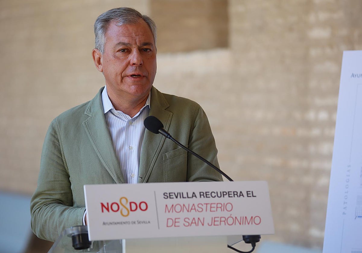 José Luis Sanz, esta mañana, en sus declaraciones en el Monasterio de San Jerónimo