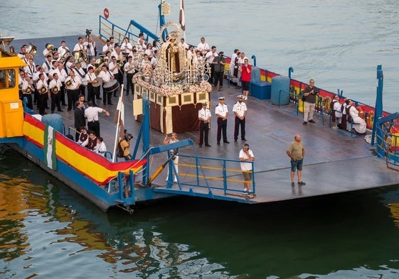 La Virgen del Carmen del puente de Triana