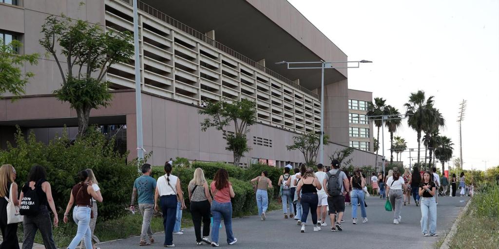 Cortes de tráfico y ampliación del servicio de Tussam para 'La Velada del año V' de Ibai Llanos en el Estadio de la Cartuja de Sevilla