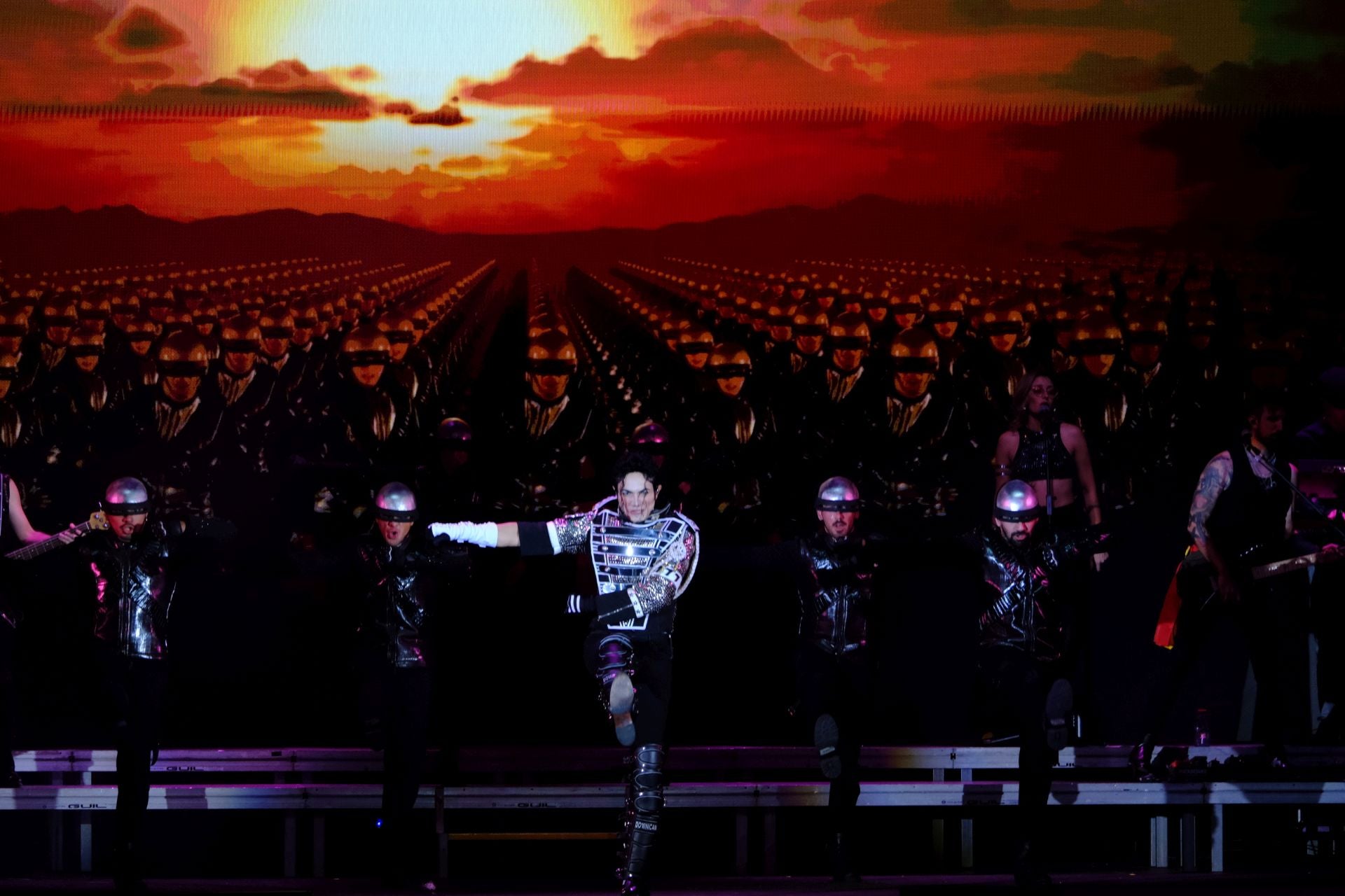 Lenny Jay ofreció un espectáculo inigualable en el escenario del Tío Pepe Festival