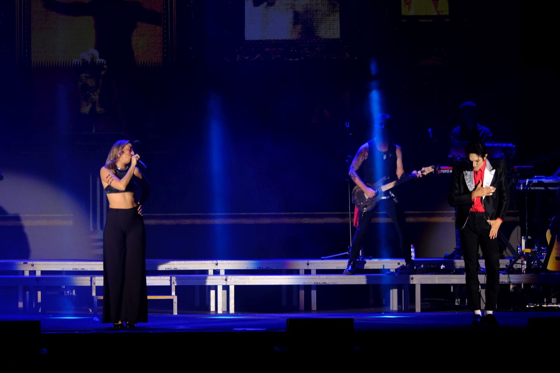 Lenny Jay ofreció un espectáculo inigualable en el escenario del Tío Pepe Festival