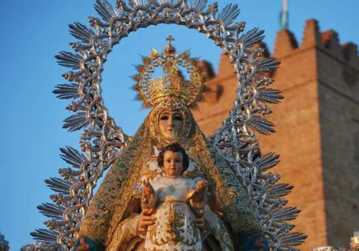 La Virgen del Águila de Alcalá de Guadaíra