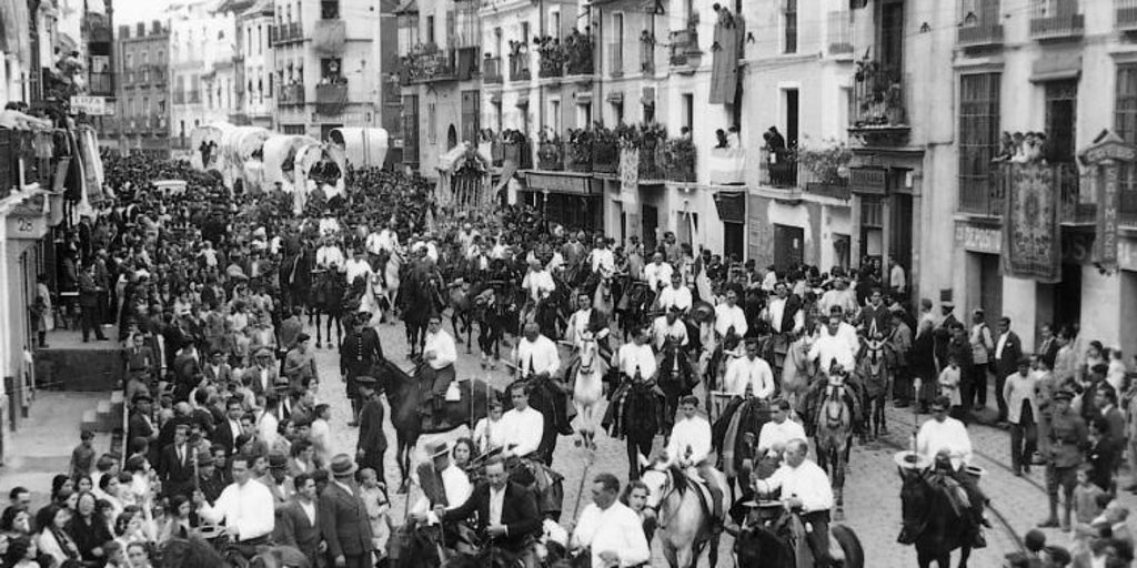 El Cachorro y la Virgen del Rocío comparten historia en común vertebrando la fe de Triana