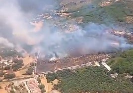 Declarado un incendio en Constantina en el Paraje Casas del Rebollar de la Virgen