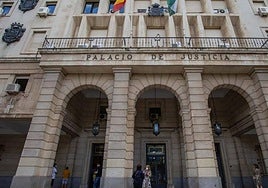 Condenan a cuatro años de cárcel a un hombre que violó a una niña de 13 años en Sevilla, a la que había acogido tras huir de la casa de su madre