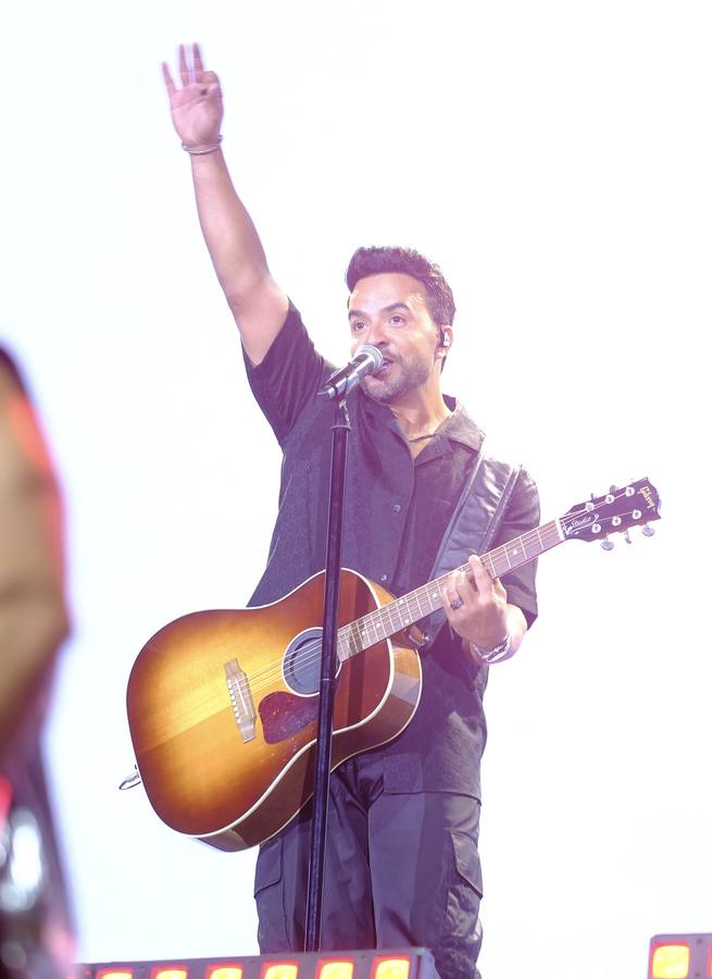 Luis Fonsi sintió el cariño del público de Jerez durante todo el concierto