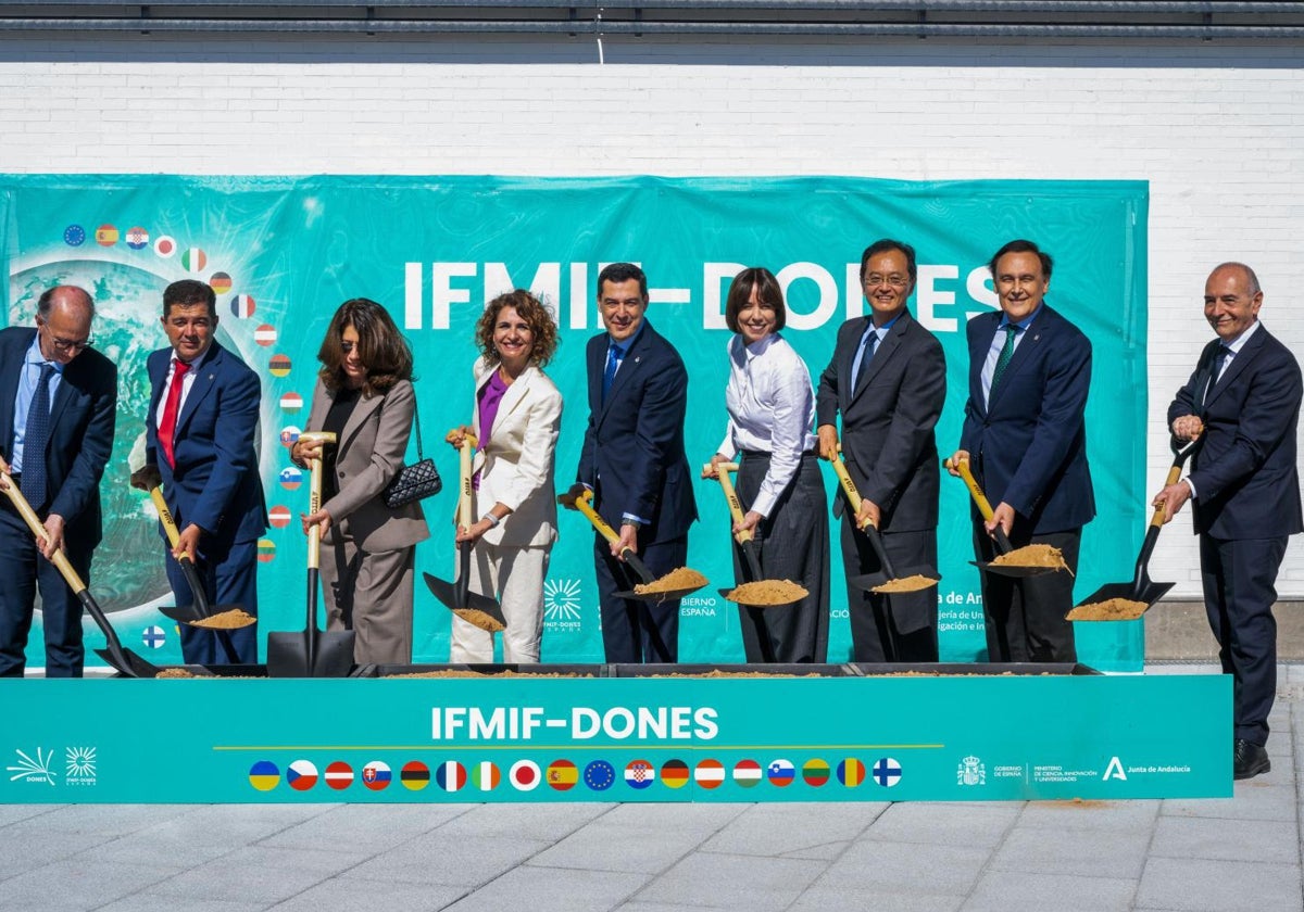 Acto de la primera piedra del proyecto