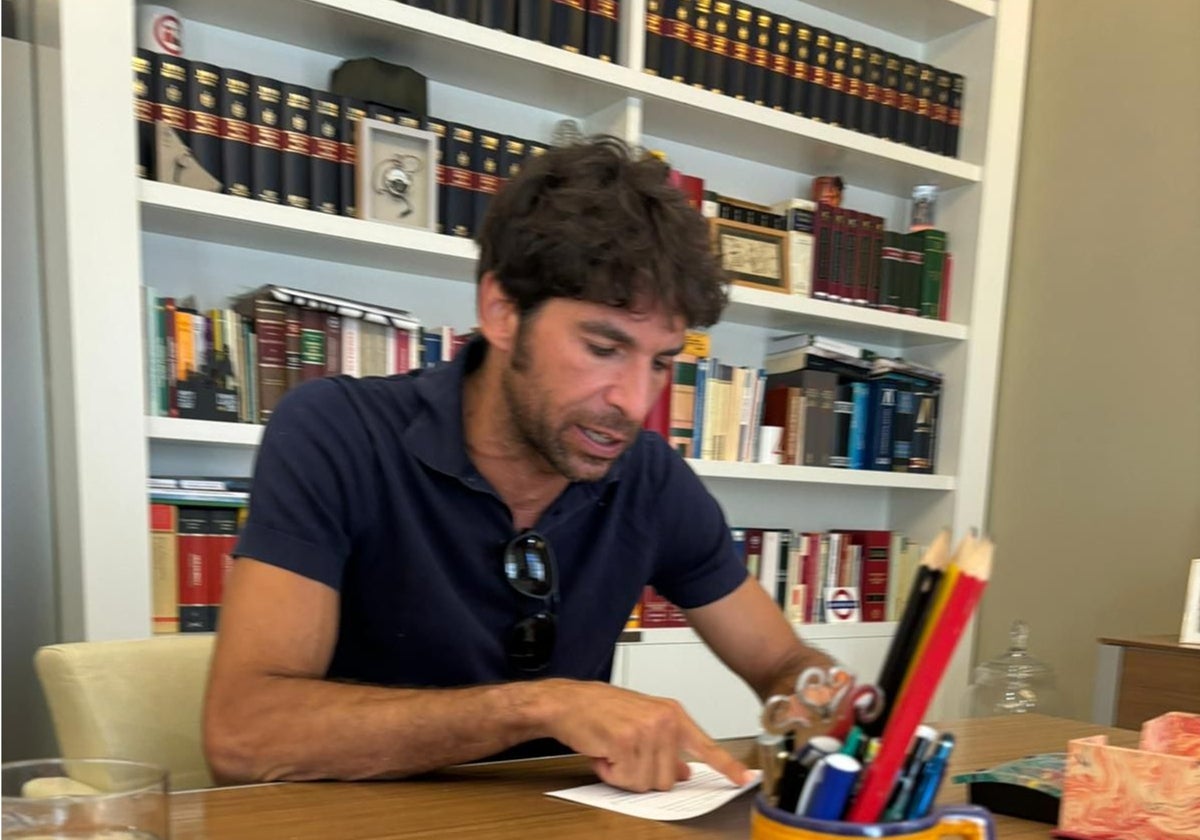 Cayetano Rivera, en el despacho de su abogado