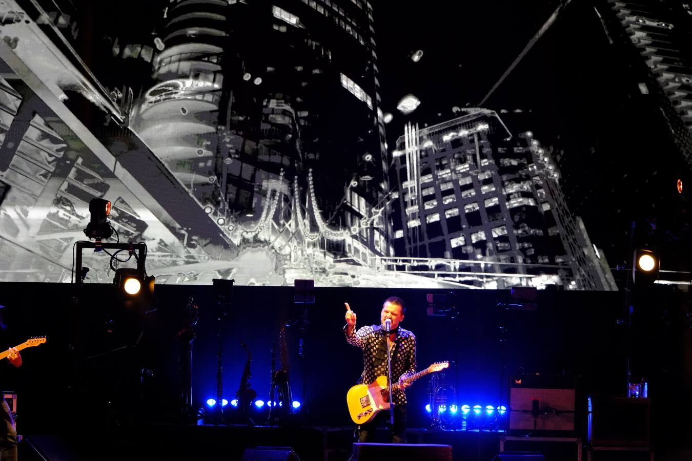 El músico ha repasado en el Tío Pepe Festival sus grandes éxitos