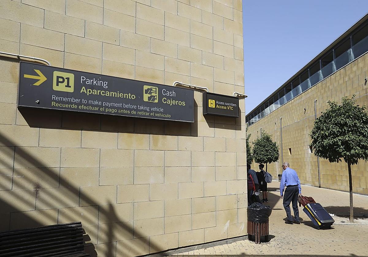 Indicaciones de uno de los aparcamientos