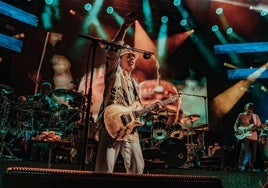 Carlos Santana se despide de España repasando sus grandes éxitos en el Tío Pepe Festival