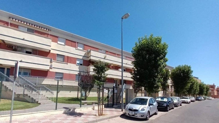 Caixabank pone a la venta un piso a 5 minutos de Sevilla de 133 metros, tres habitaciones y dos baños por menos de 200.000 euros