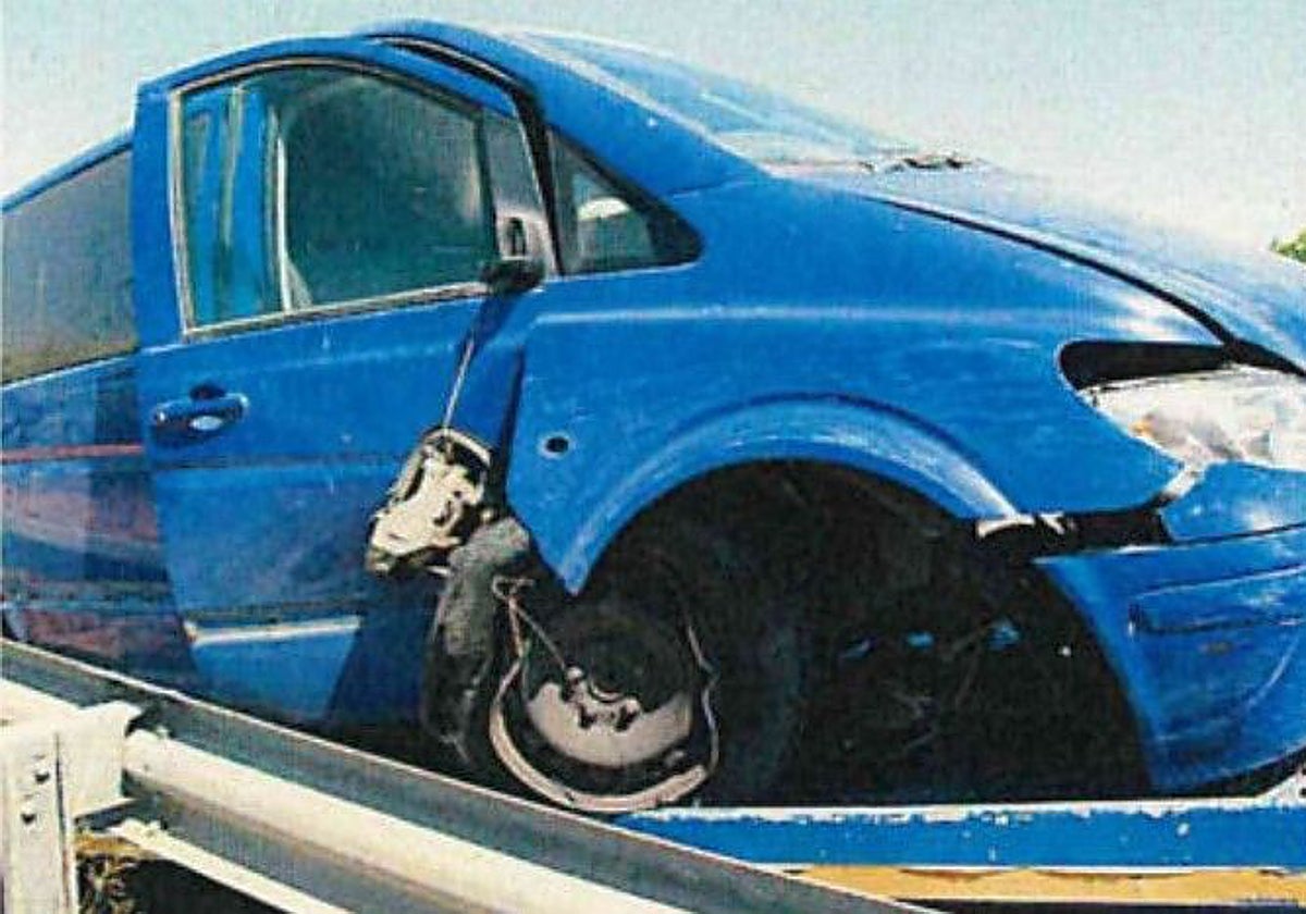 Imagen de la furgoneta accidentada que conducía el fallecido