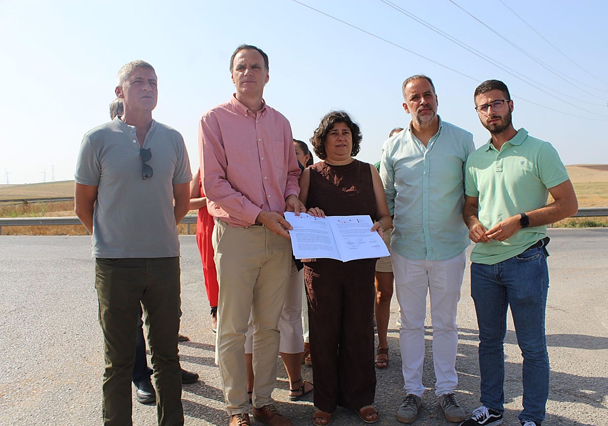 Los alcaldes del Bajo Guadalquivir piden soluciones a los atascos