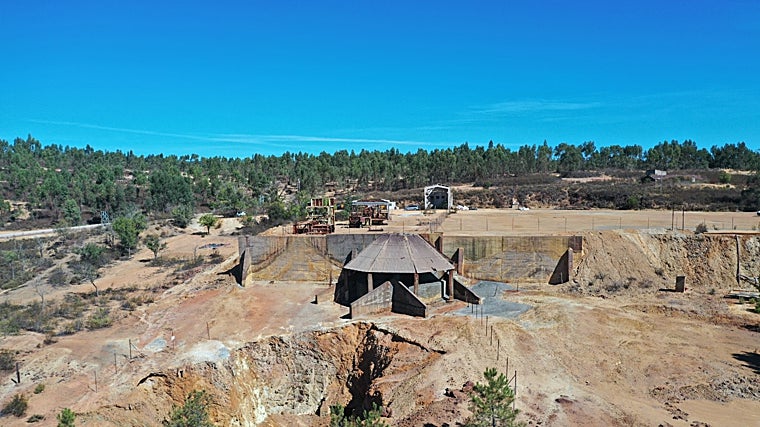 La minera ha realizado varias fases de perforaciones en este entorno minero