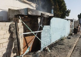 Muere una mujer en el incendio de una casa en ruinas en Tomares
