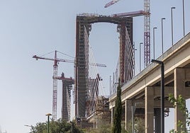 El puente del Centenario de Sevilla no estará listo para 2026 al ritmo actual de obra