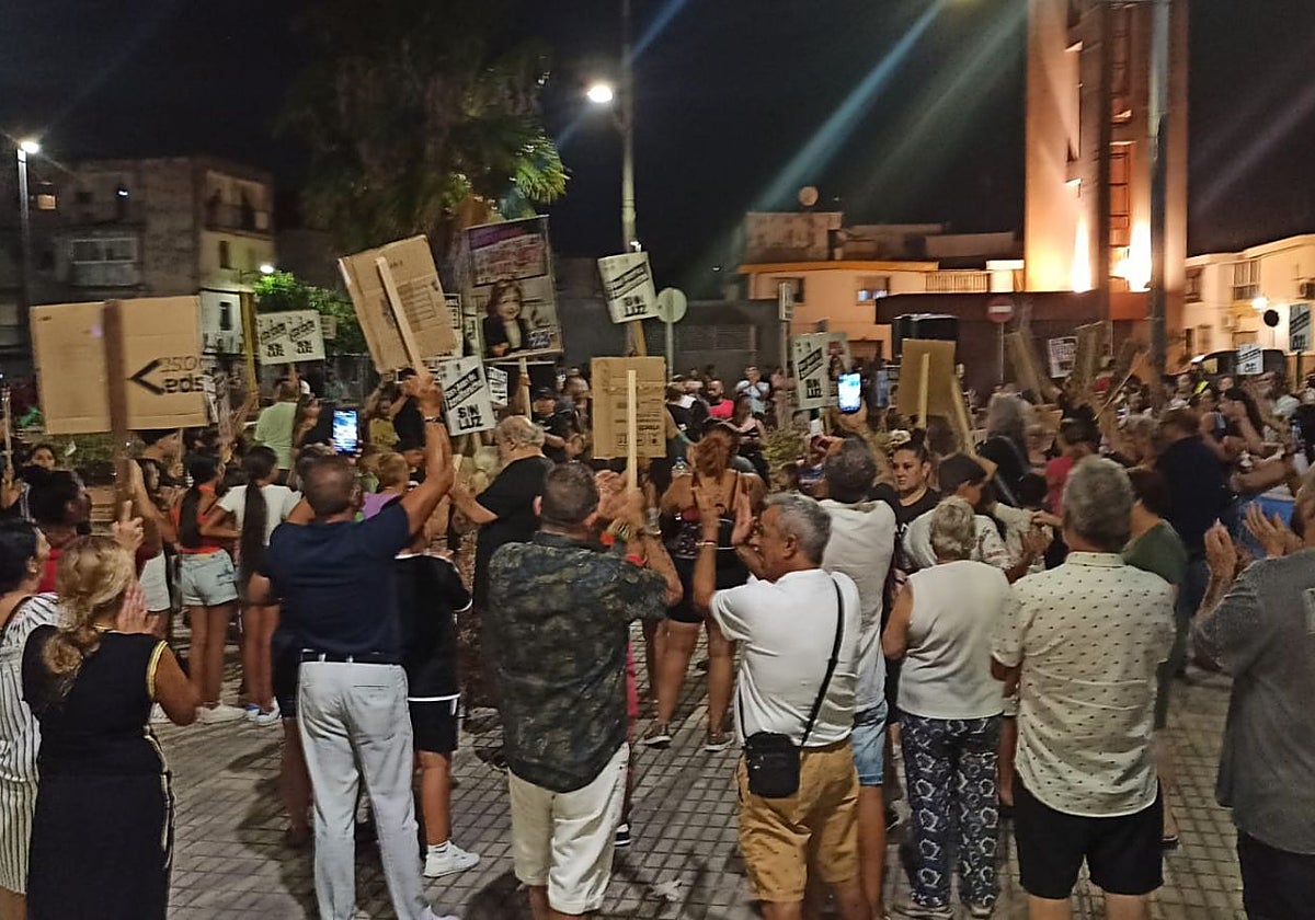 Concentración en San Juan por los cortes de luz