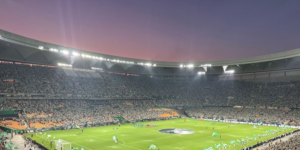 La Cartuja supera la prueba en el primer partido del Betis