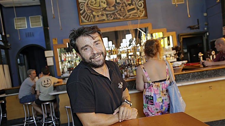 Curro Ruiz, trabajador del bar Avelino