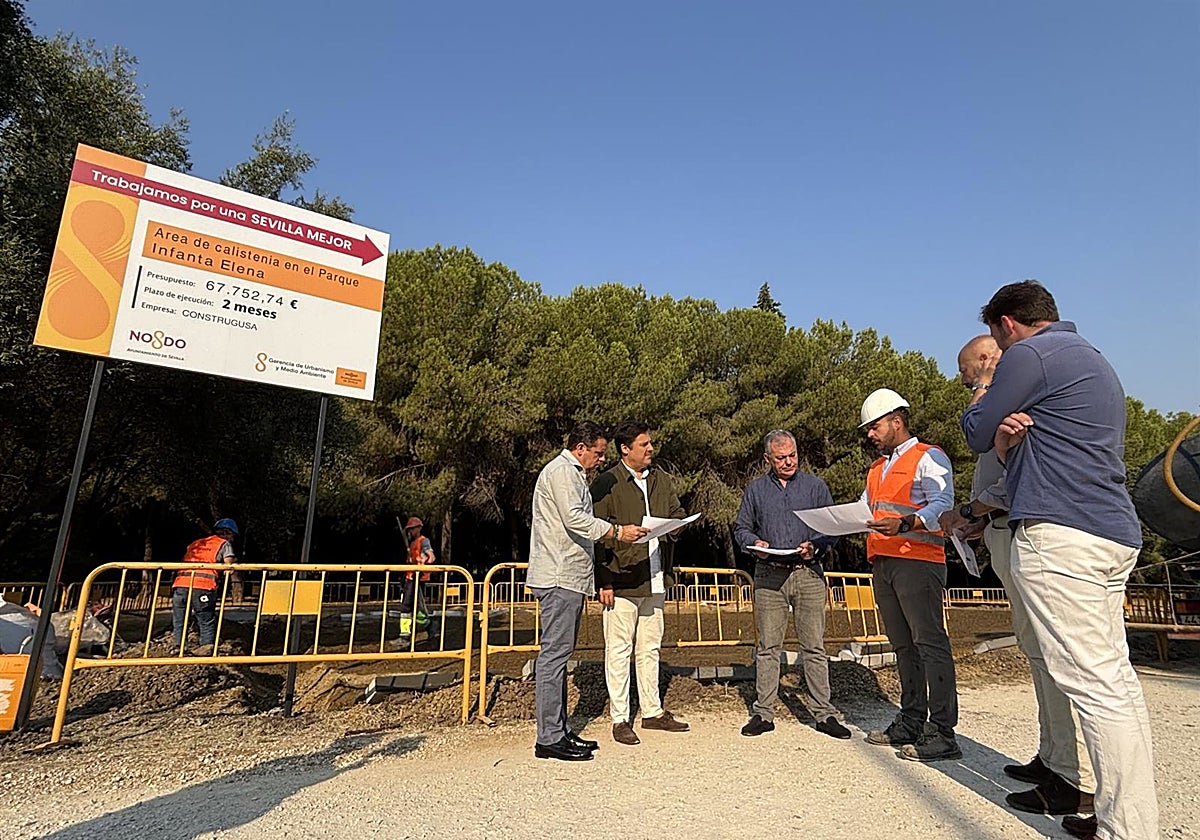 Visita del alcalde de Sevilla, José Luis Sanz, al parque Infanta Elena